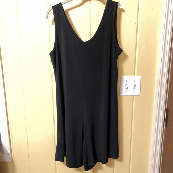 Nik and Nash Black Sleeveless V Neck Wide Leg Shorts Romper Size L - Picture 2 of 9